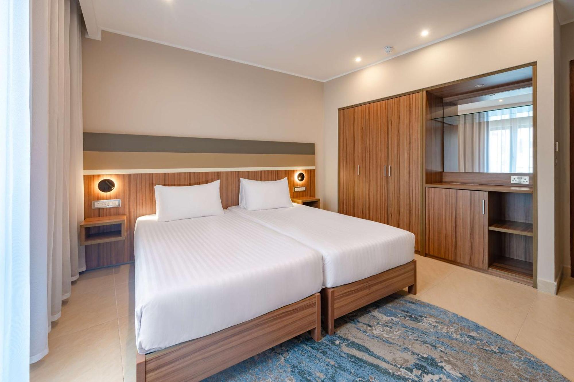 Hotel Dolmen Malta 4*