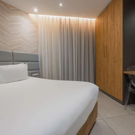 Hotel Doubletree By Hilton Malta à San Pawl il-Baħar Extérieur photo