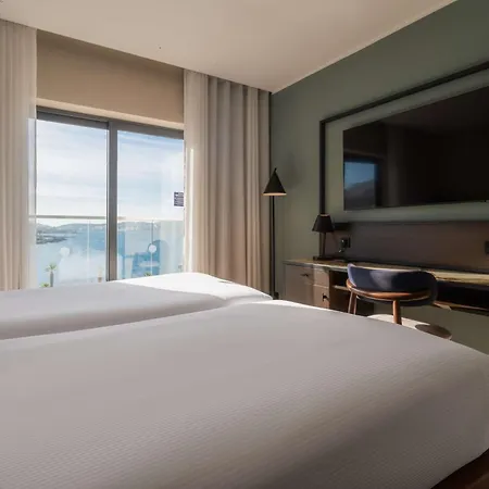 Hotel Doubletree By Hilton Malta à San Pawl il-Baħar Extérieur photo