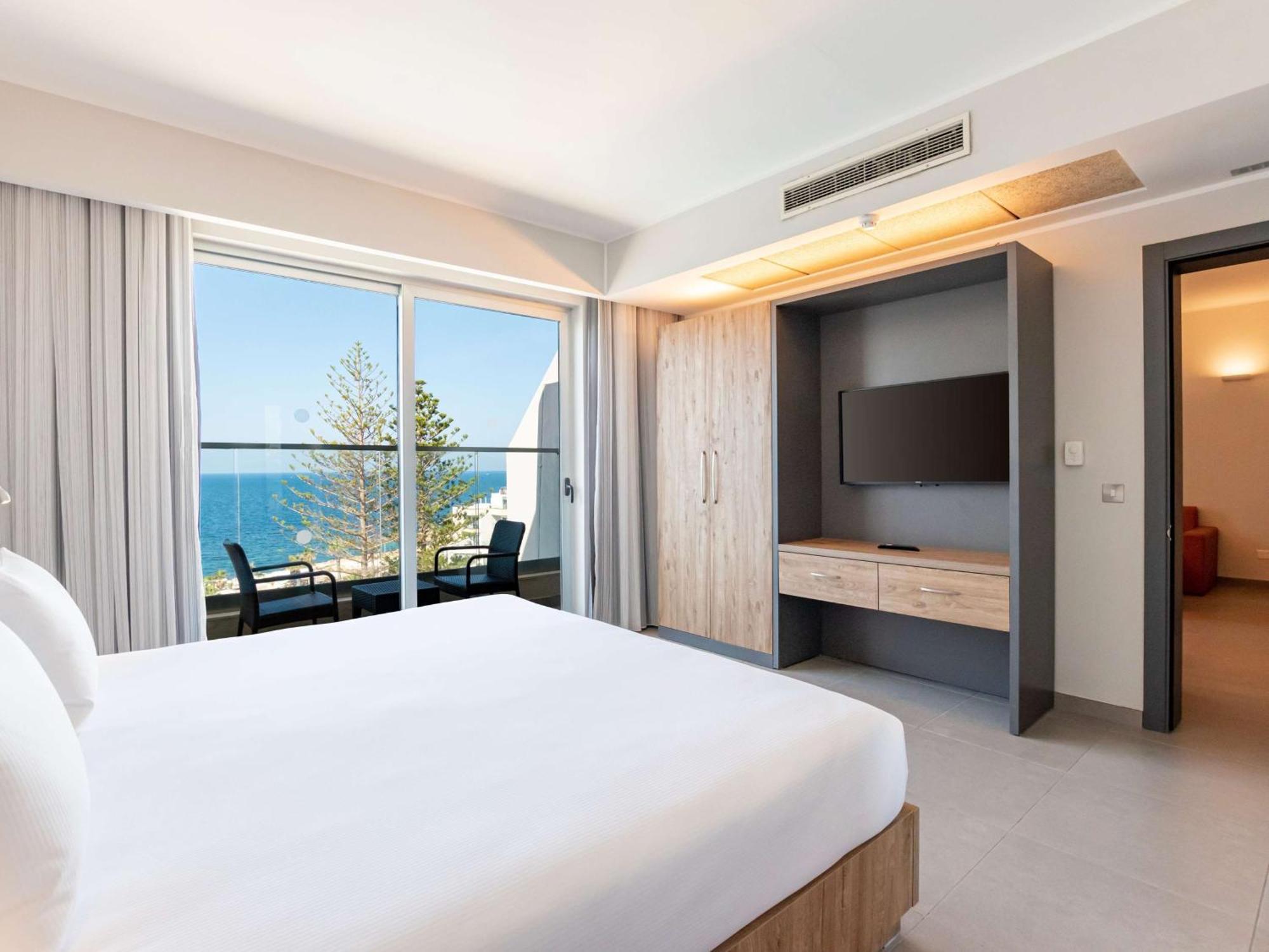 Hotel Doubletree By Hilton Malta St. Paul's Bay
