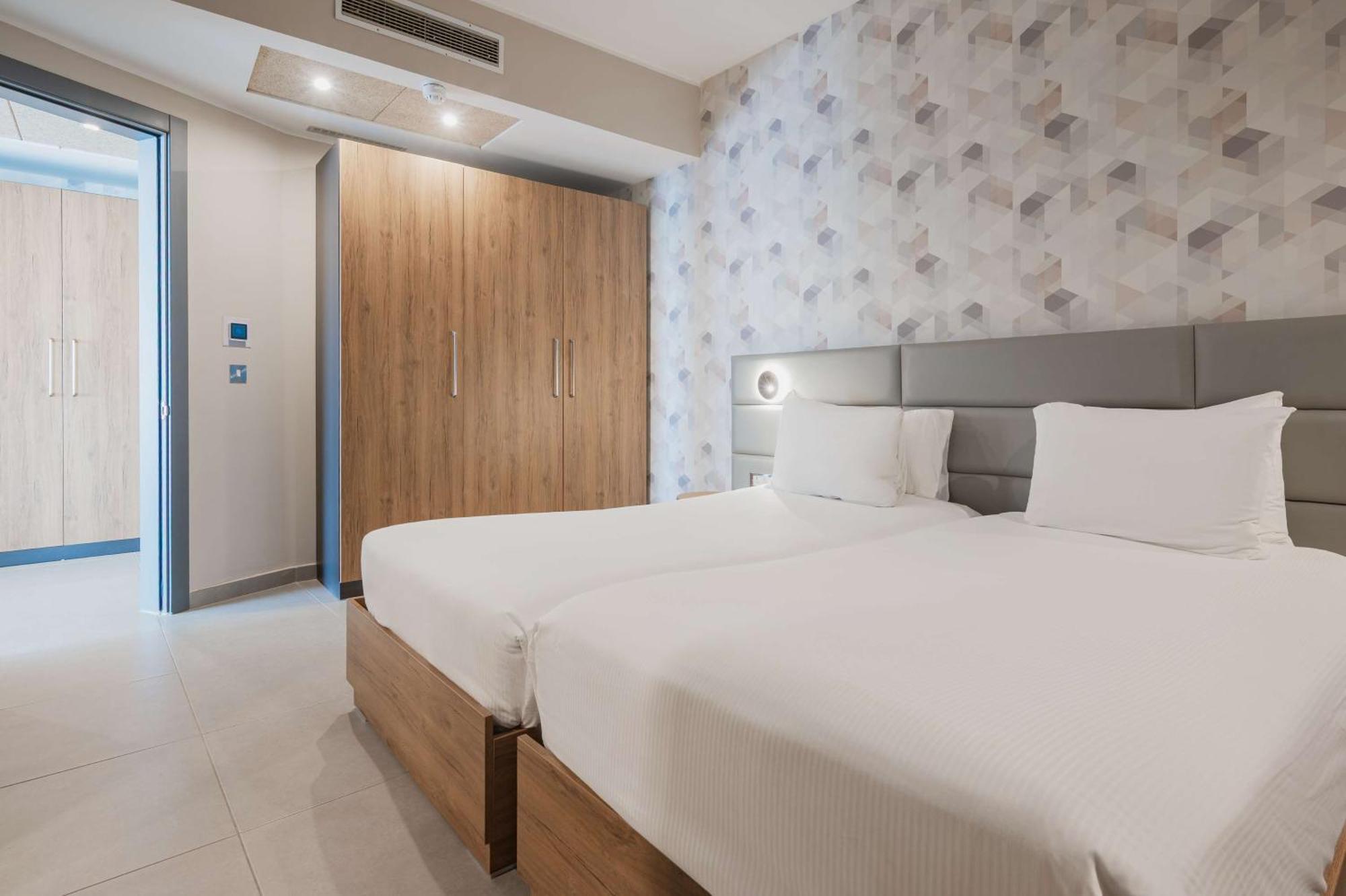 Hotel Doubletree By Hilton Malta St Paul's Bay